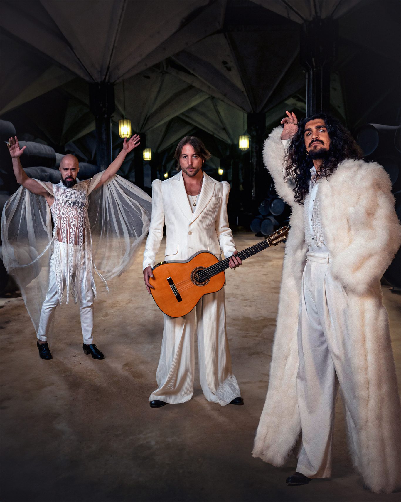 Nino de los Reyes, Paco Soto e israel Fernández Nino, Paco e Israel Fernandez en el videoclip "Buleria de la Esperanza". Dirección creativa y artística, fotografía y video de Raúl Rosillo