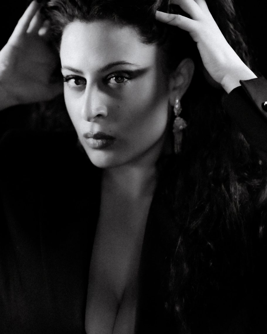 Laura Laura Passarello by Raul Rosillo